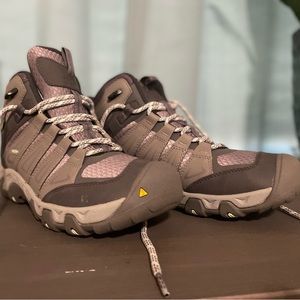 Keen Women's Oakridge Waterproof Mid